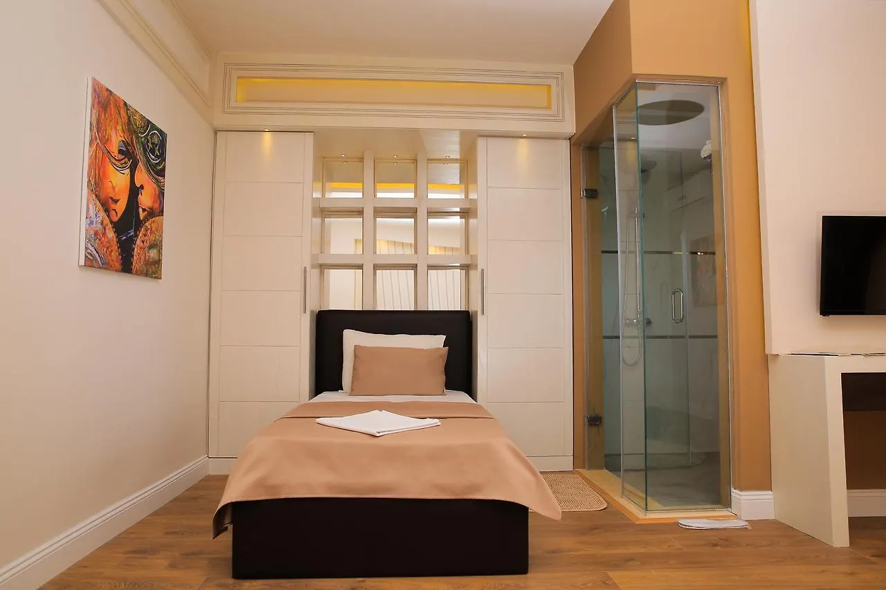 Hotel Kristal Korce