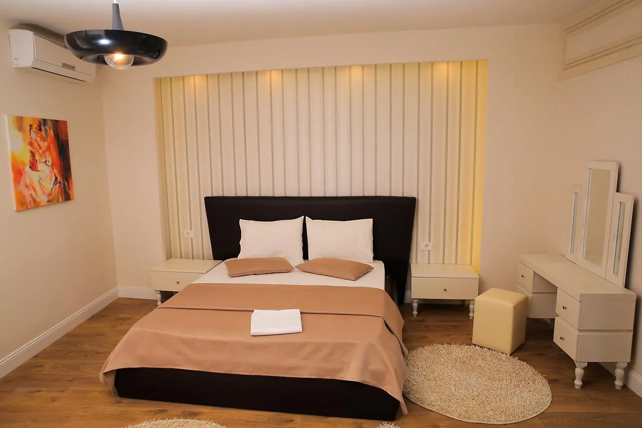 Hotel Kristal Korce
